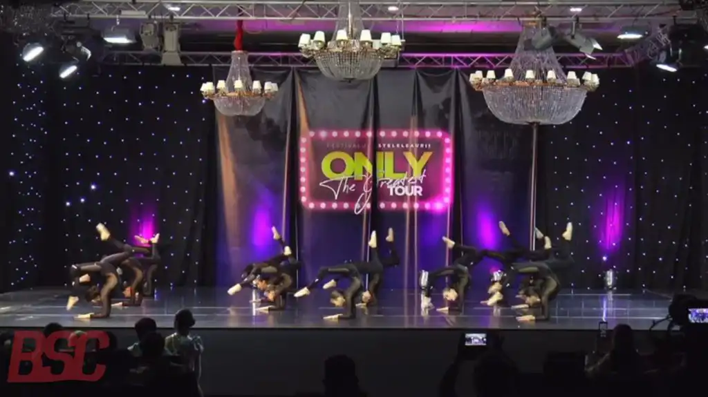 From backstage to show Acro Dance 26-28/11